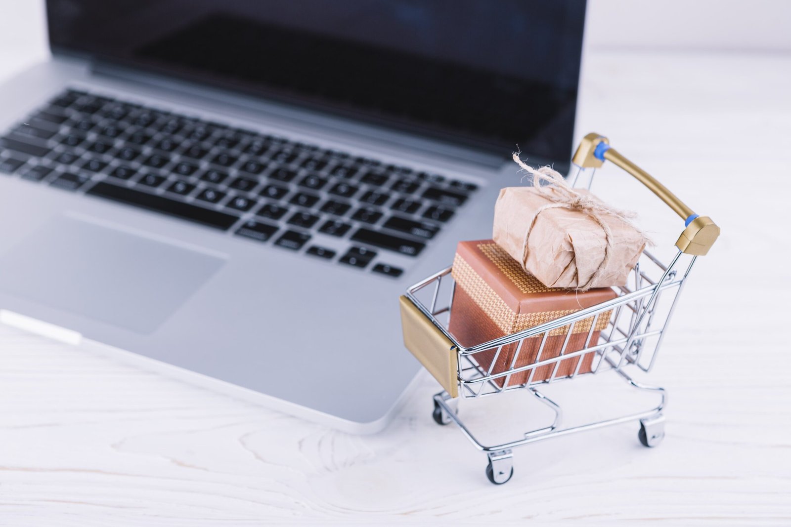 Key Steps to Build an Effective Online Store | Revynox | Revynox Technologies